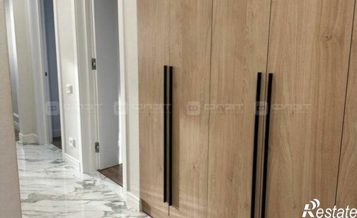 3-комн квартира улица Заслонова, 40 к2,  д. 40 к2