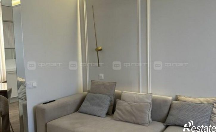 3-комн квартира улица Заслонова, 40 к2,  д. 40 к2