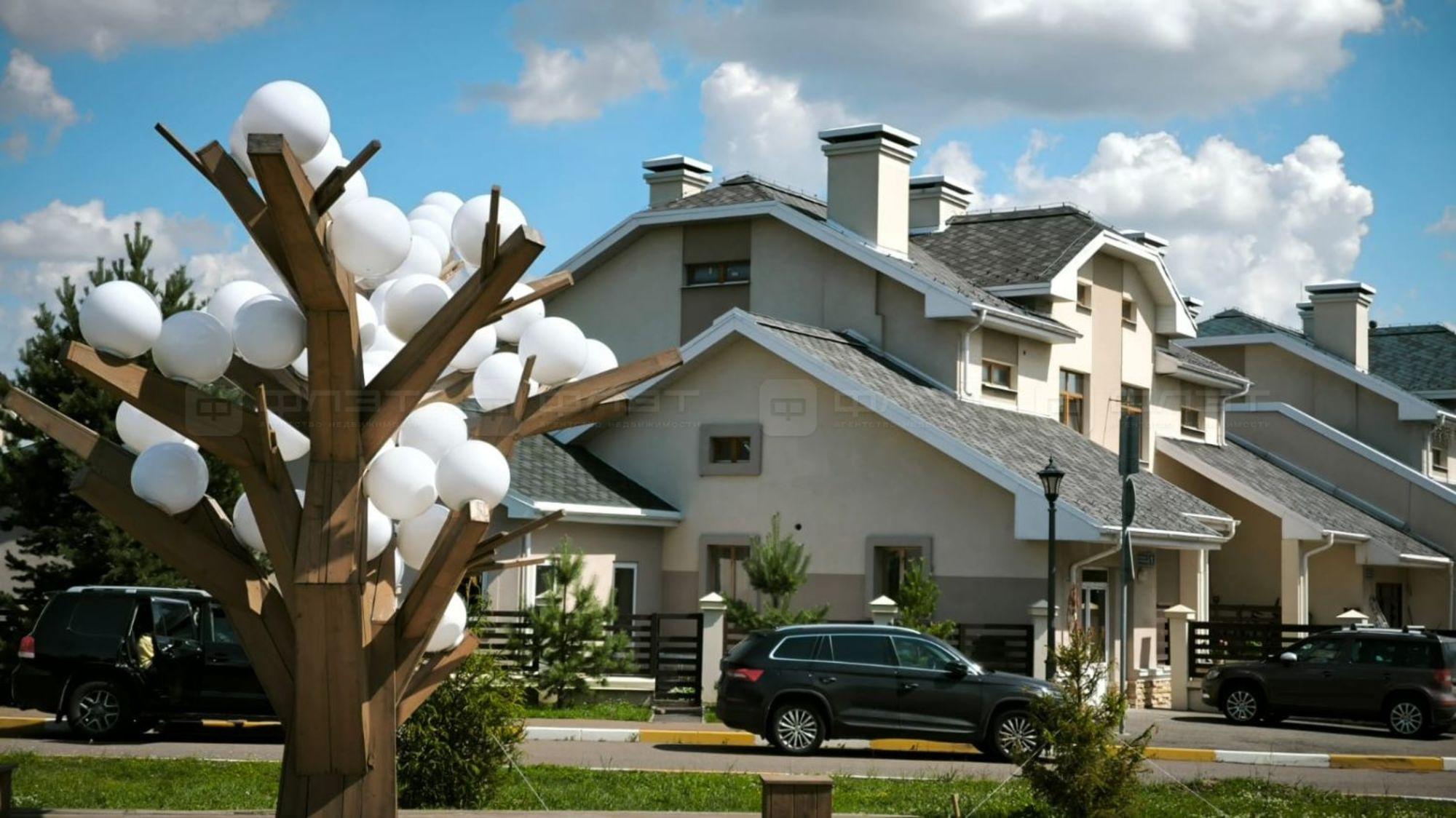 Купить дачу, дом, коттедж за 40 000 000 рублей на ул. Олега Лундстрема, дом 1