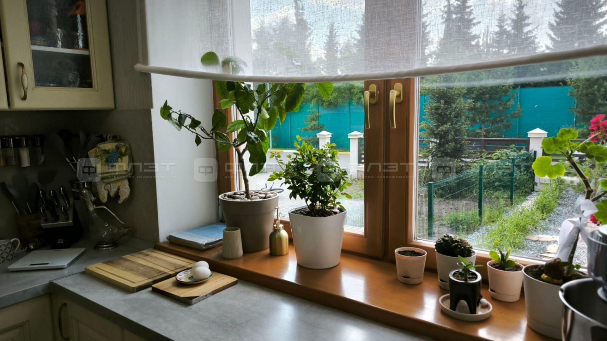 Купить дачу, дом, коттедж за 40 000 000 рублей на ул. Олега Лундстрема, дом 1