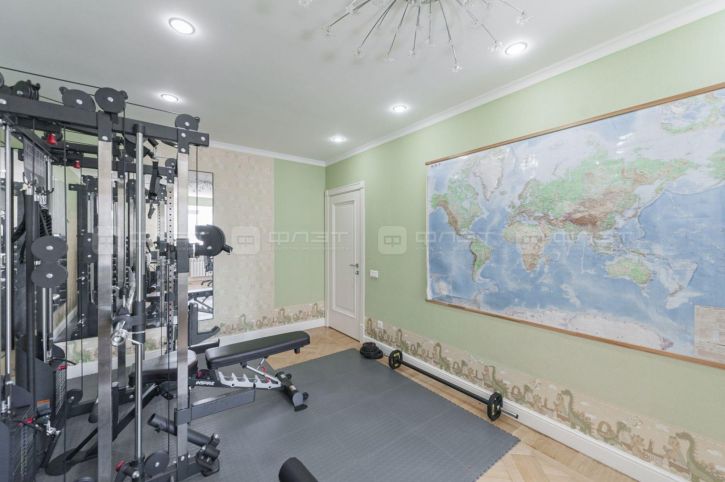 4-комн квартира ул. Четаева, дом 54