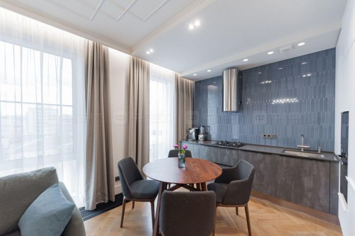 3-комн квартира ул. Николая Столбова, дом 1 /3