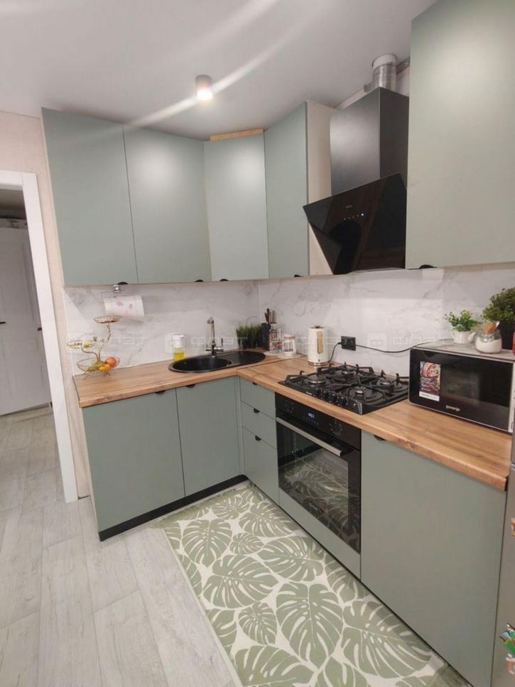 2-комн квартира ул. Адоратского, дом 5