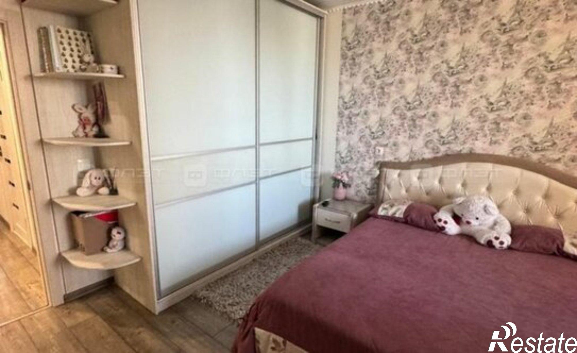 Купить квартиру за 25 000 000 рублей на ул Юлиуса Фучика, 14в