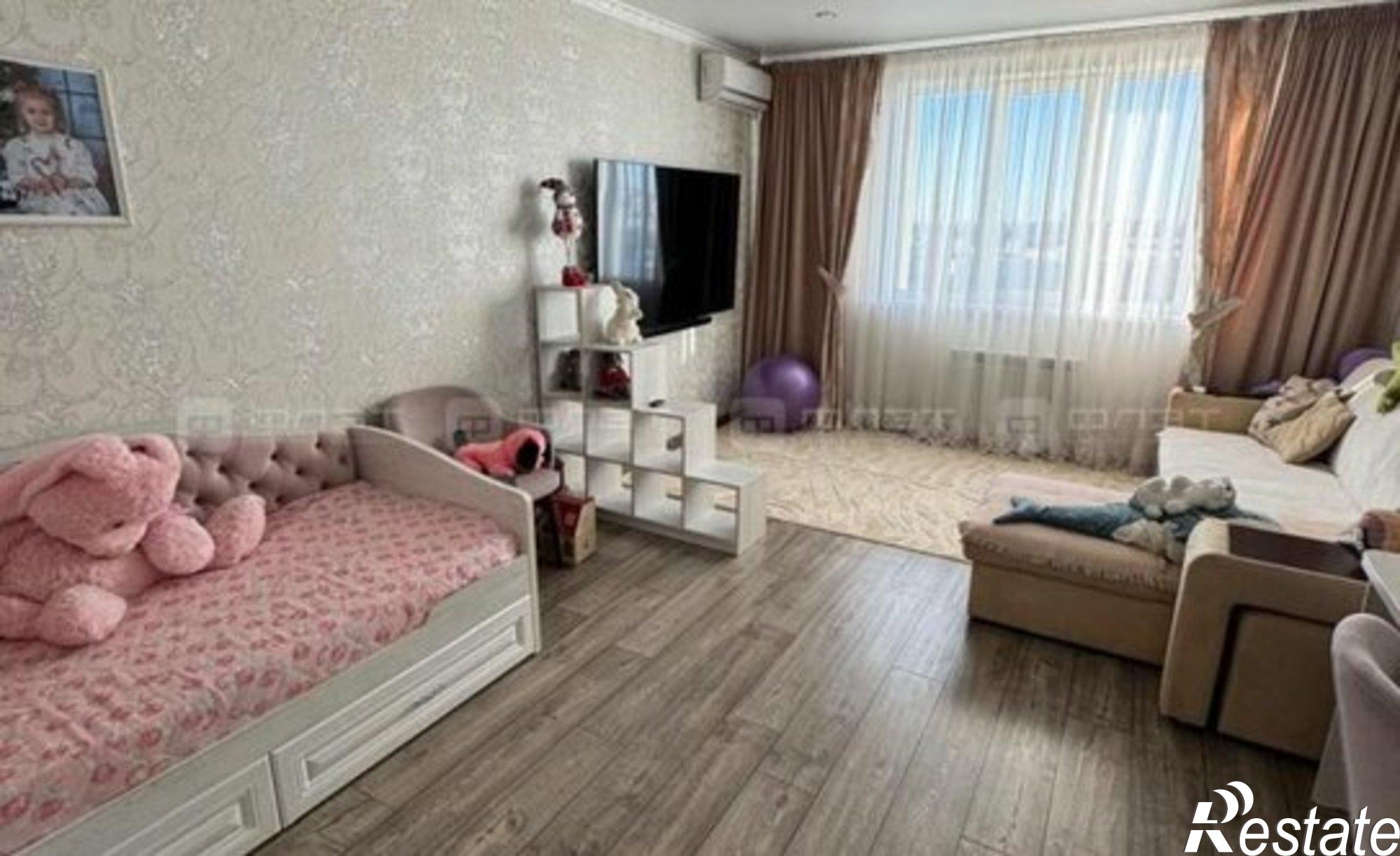 Купить квартиру за 25 000 000 рублей на ул Юлиуса Фучика, 14в