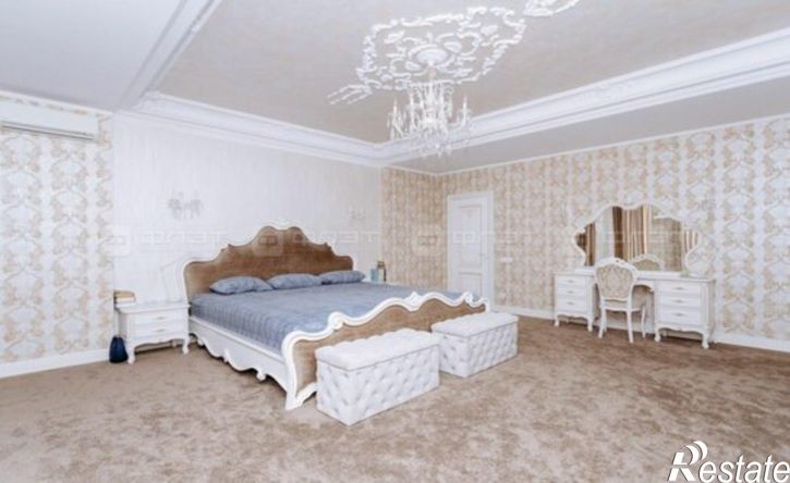 4-комн квартира ул Зинина, 9/23,  д. 9/23