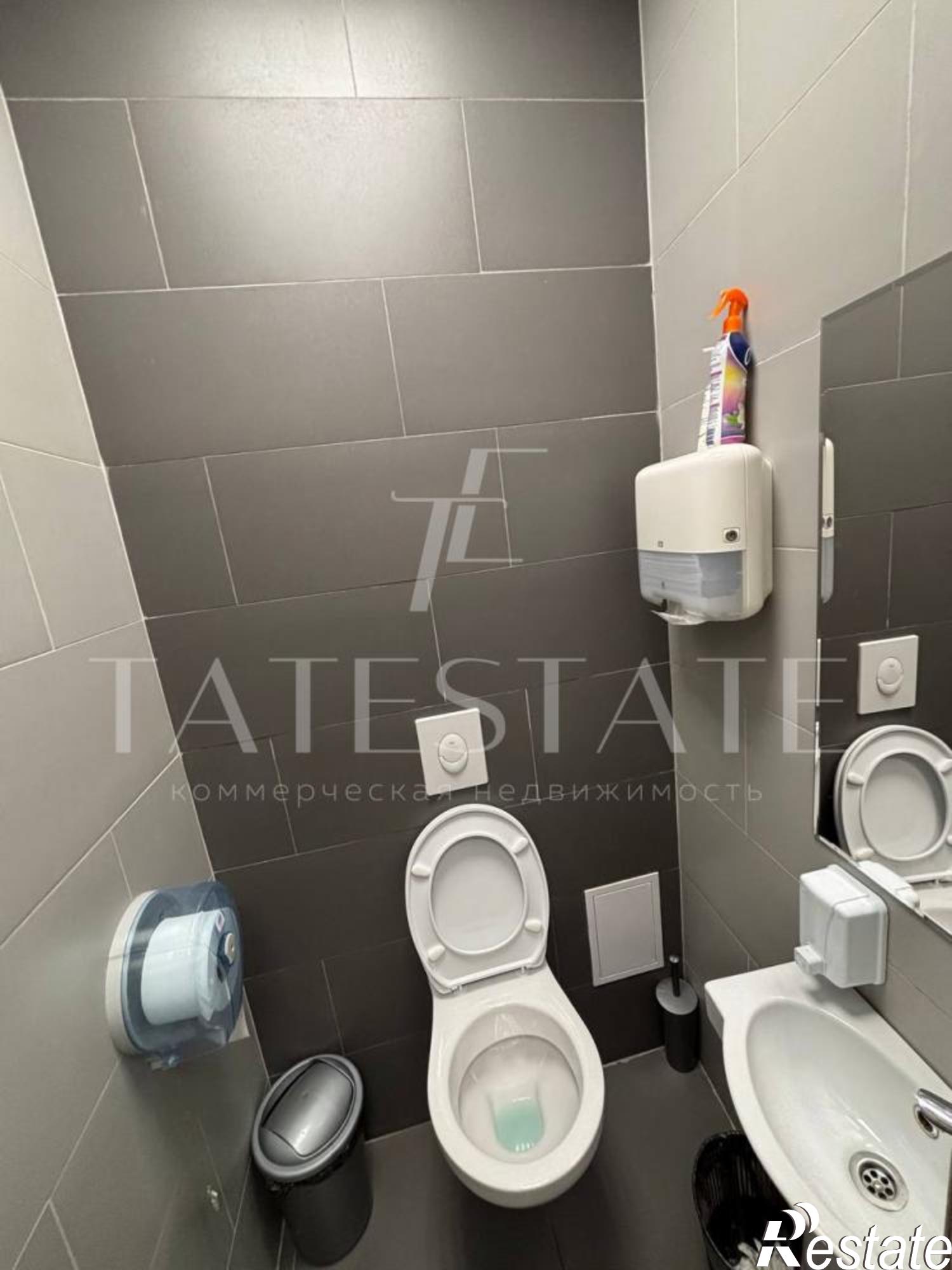 Сдать офис, помещение под офис за 330 000 рублей на улица Лево-Булачная, 38