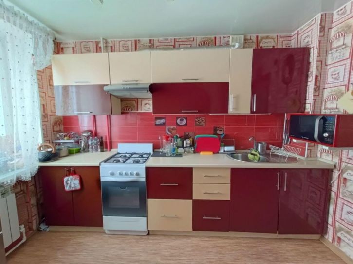 3-комн квартира Колымская ул, 22