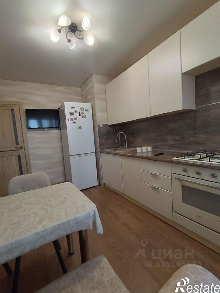 3-комн квартира ул Юлиуса Фучика, 84,  д. 84