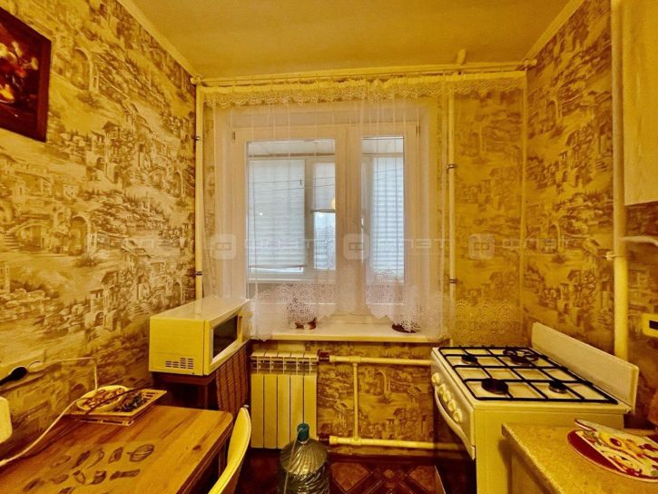 3-комн квартира пр. Победы д.70