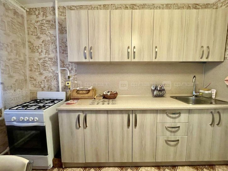 3-комн квартира пр. Победы д.70