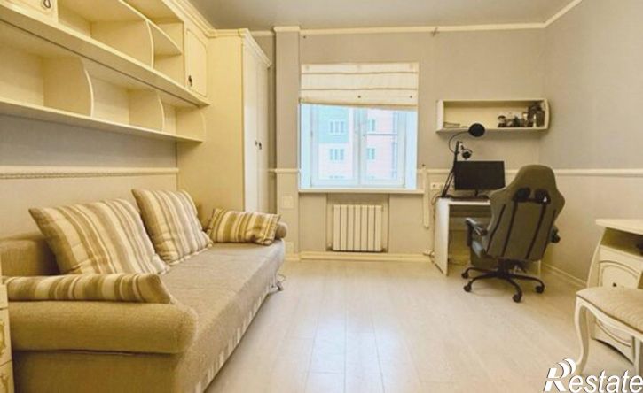 3-комн квартира улица Адоратского, 3В,  д. 3В