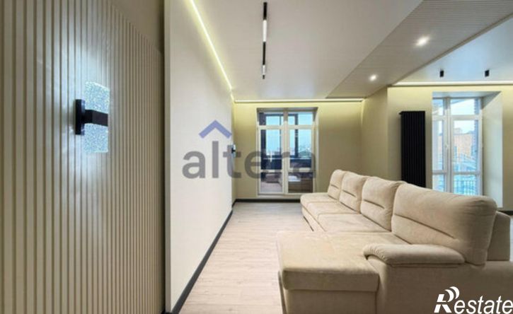3-комн квартира ул Приволжская, 210,  д. 210