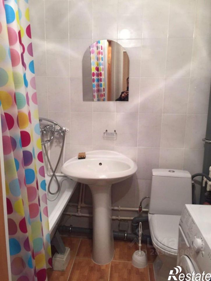 1-комн квартира ул Адоратского, 15,  д. 15