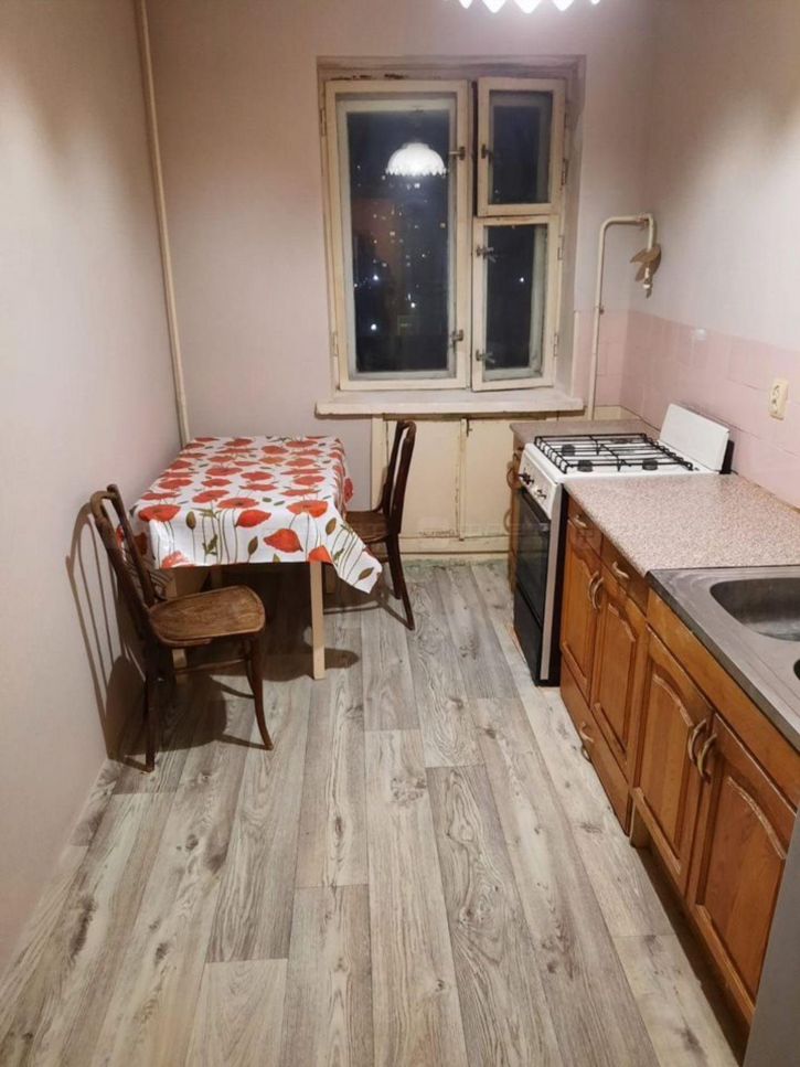2-комн квартира ул. Академика Парина, дом 12