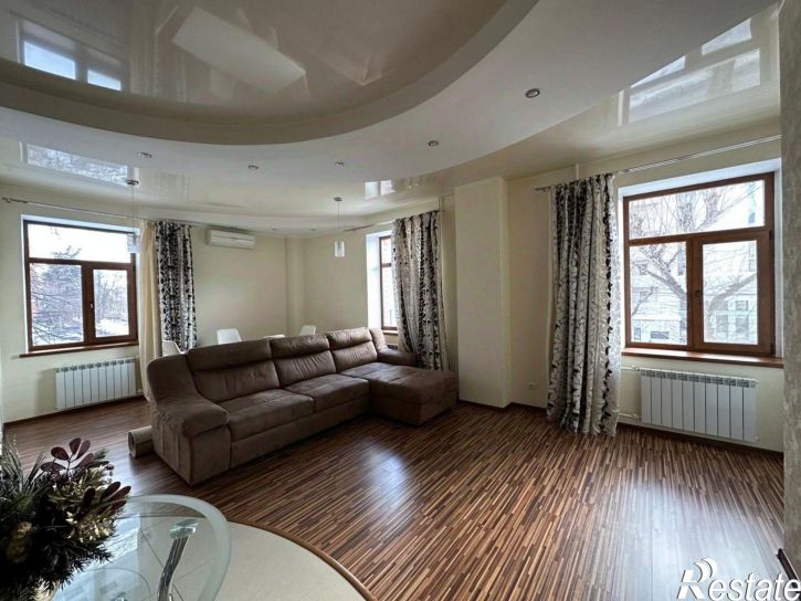 3-комн квартира ул Лейтенанта Шмидта, 3/15,  д. 3/15