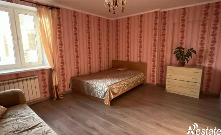 4-комн квартира ул Академика Глушко, 8,  д. 8
