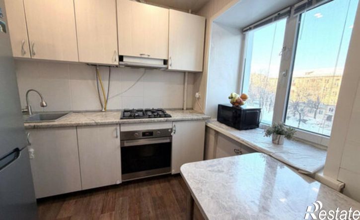 2-комн квартира улица Декабристов, 100,  д. 100