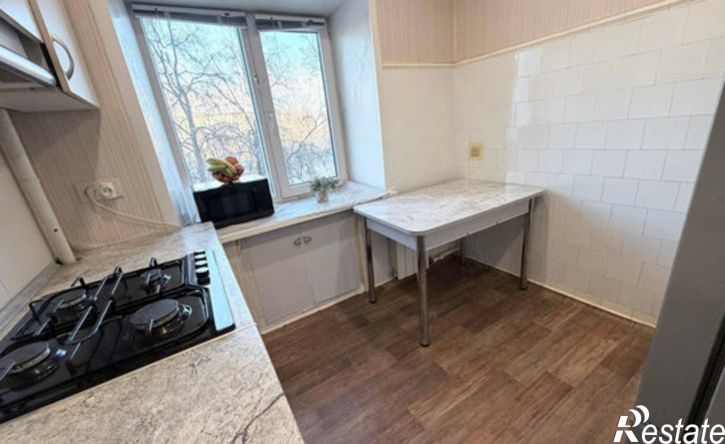 2-комн квартира улица Декабристов, 100,  д. 100