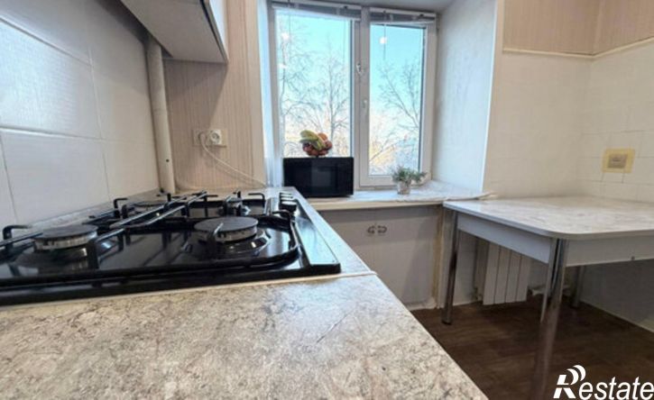 2-комн квартира улица Декабристов, 100,  д. 100
