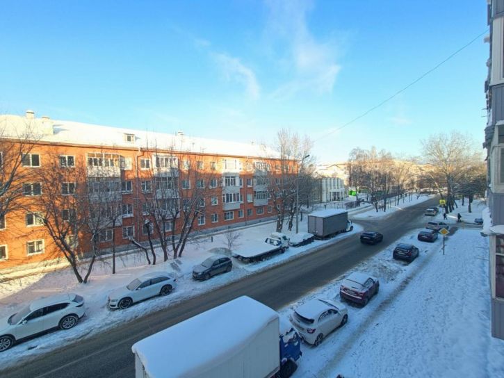 2-комн квартира Лейтенанта Красикова ул, 12