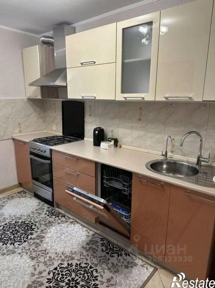 2-комн квартира ул Декабристов, 85,  д. 85