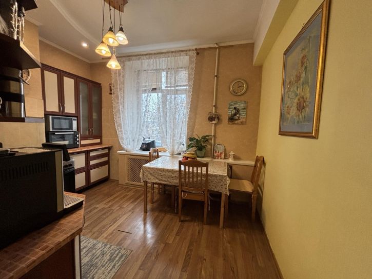 2-комн квартира Декабристов улица, д. 191