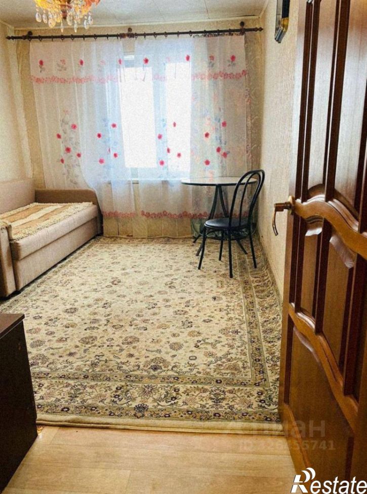 3-комн квартира улица Юлиуса Фучика, 56,  д. 56