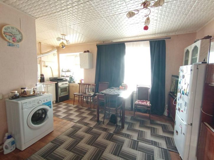 4-комн квартира Лейтенанта Красикова ул, 12