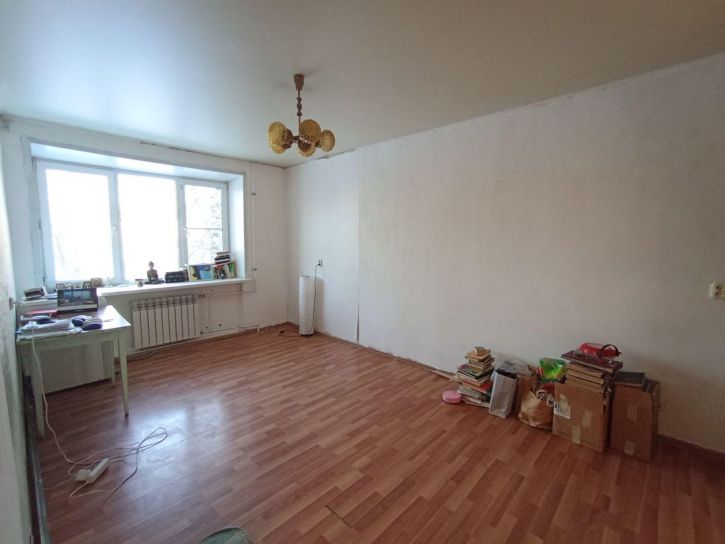 2-комн квартира Революционная ул, 49