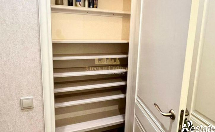 3-комн квартира улица Столярова, 15А,  д. 15А