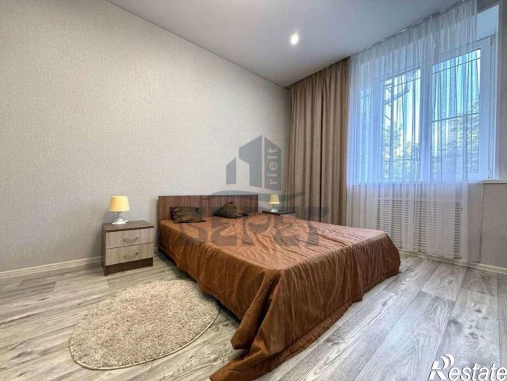 3-комн квартира улица Декабристов, 152,  д. 152