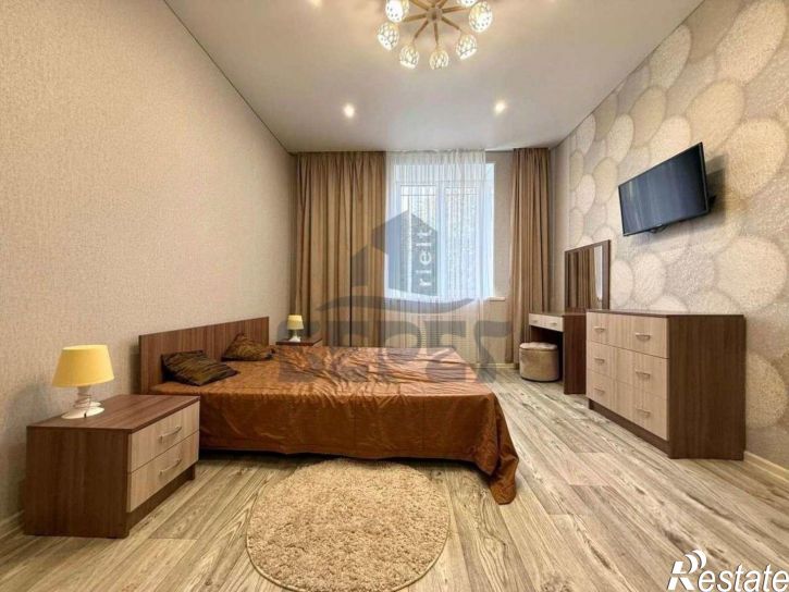 3-комн квартира улица Декабристов, 152,  д. 152
