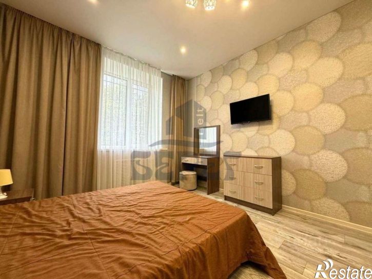 3-комн квартира улица Декабристов, 152,  д. 152