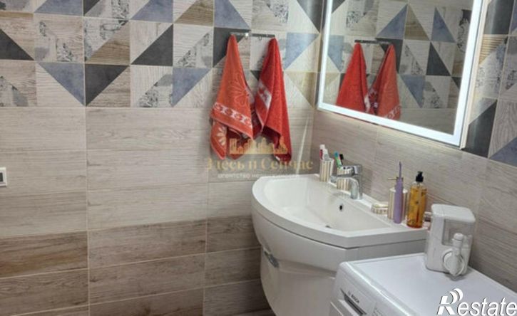 2-комн квартира ул Короленко, 28Б,  д. 28Б
