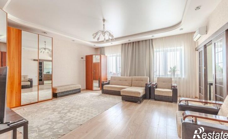 4-комн квартира ул Чистопольская, 38,  д. 38