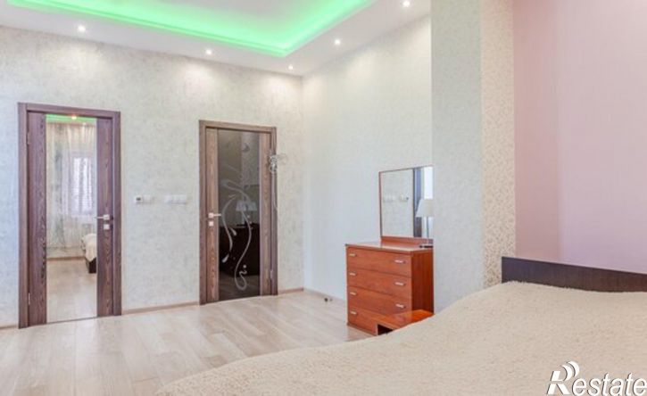 4-комн квартира ул Чистопольская, 38,  д. 38