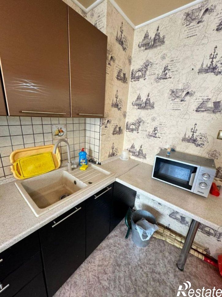 3-комн квартира улица Академика Завойского, 17А,  д. 17А