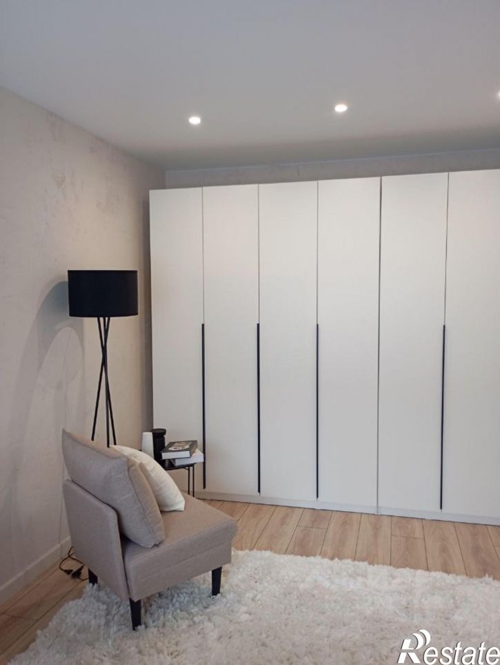 2-комн квартира улица Адоратского, 5,  д. 5