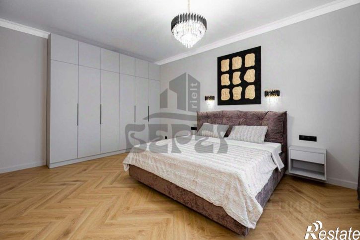 4-комн квартира улица Островского, 116,  д. 116