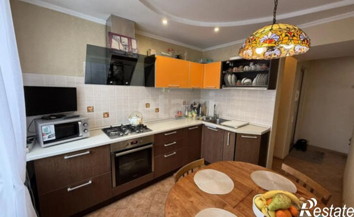 3-комн квартира улица Академика Лаврентьева, 20,  д. 20