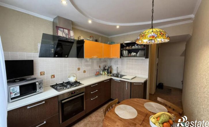 3-комн квартира улица Академика Лаврентьева, 20,  д. 20