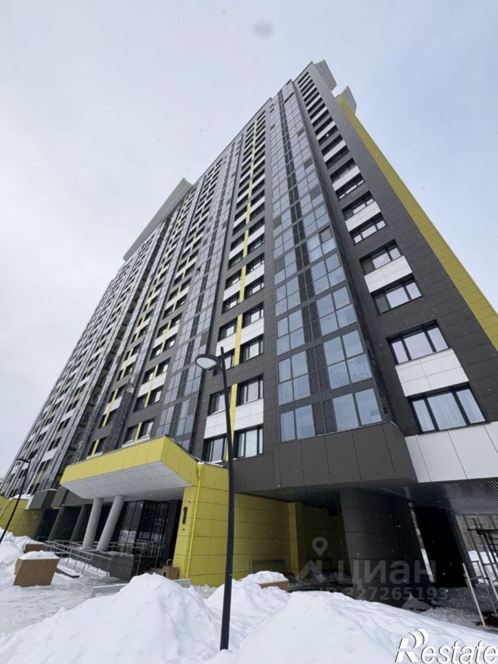 3-комн квартира ул Новаторов, 8Б,  д. 8Б