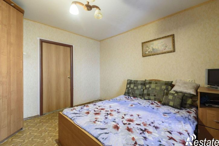 3-комн квартира ул Серова, 15,  д. 15