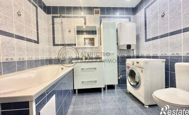 2-комн квартира улица Фатыха Амирхана, 103,  д. 103