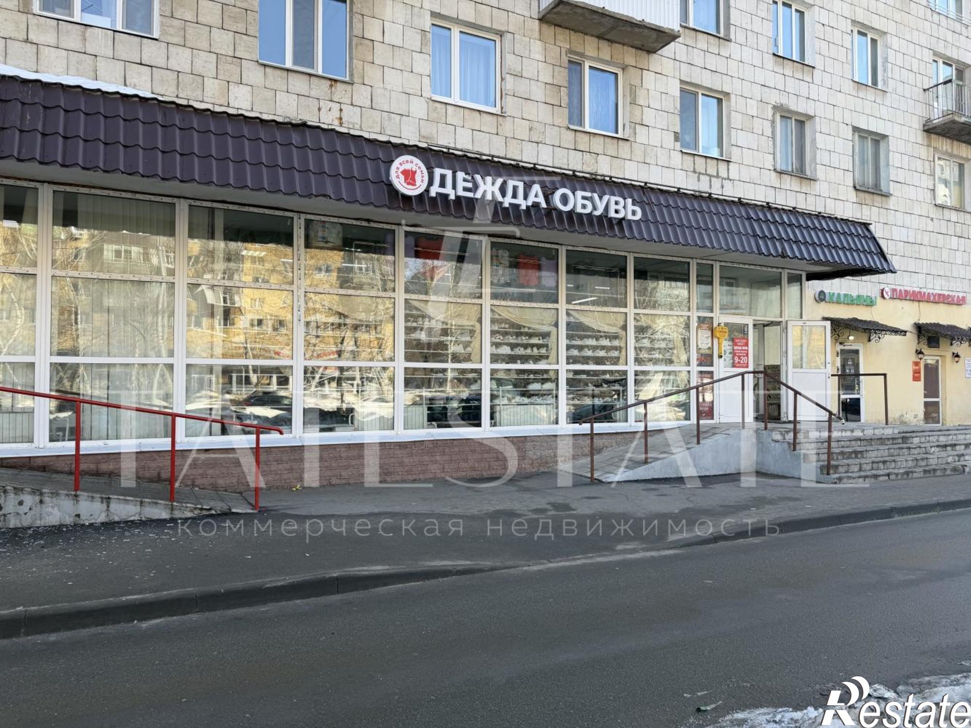 Сдать торговое помещение за 135 000 рублей на улица Карбышева, 15