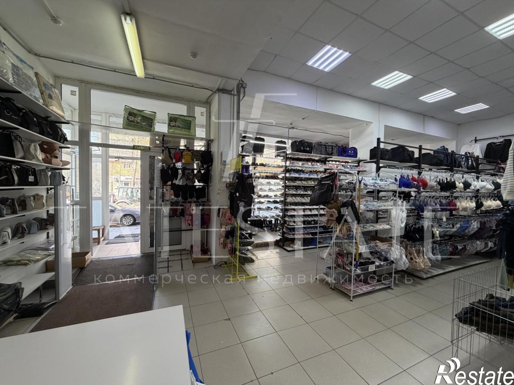 Сдать торговое помещение за 135 000 рублей на улица Карбышева, 15