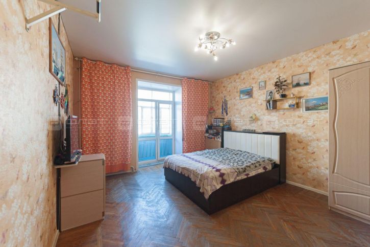 4-комн квартира ул. Гагарина, дом 83