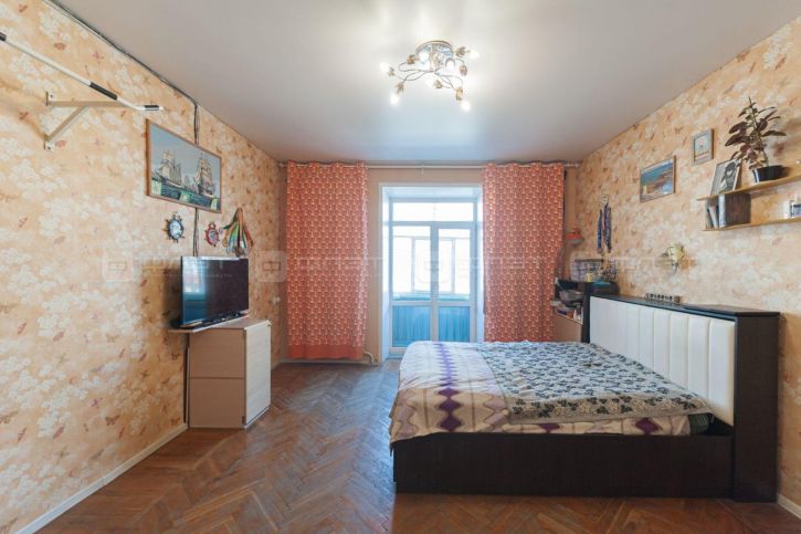 4-комн квартира ул. Гагарина, дом 83