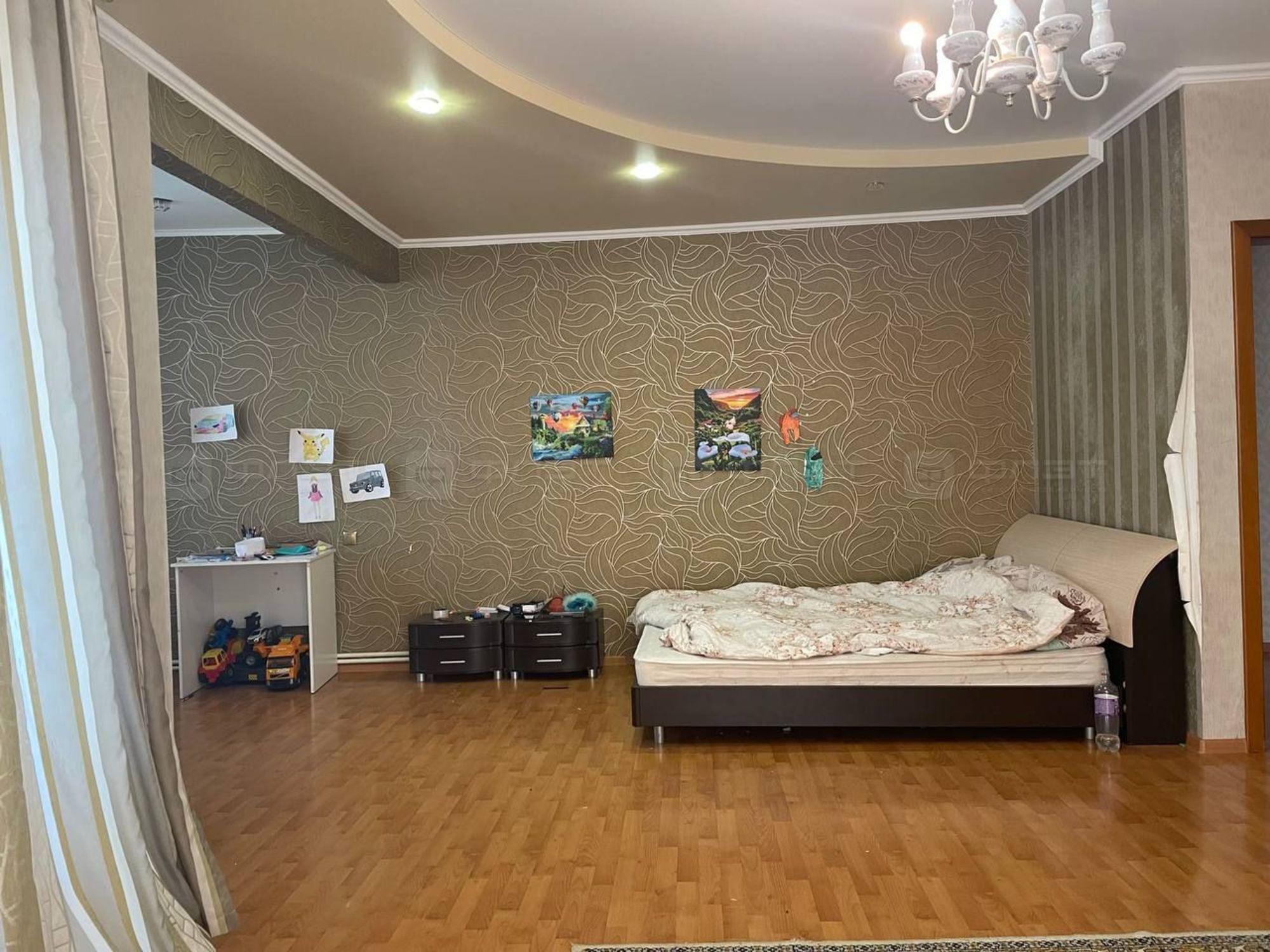 Сдать комнату за 20 000 рублей на ул. Серле (Алтан) д.3